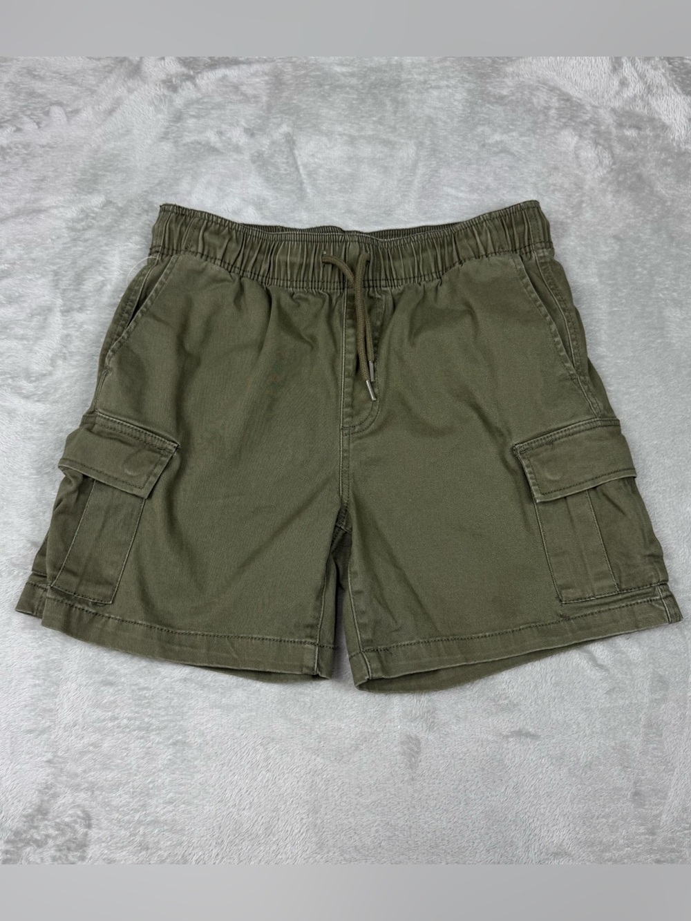 RSQ Pull On Cargo Shorts Men’s Size S Olive Green Elastic Waist Casual Utility